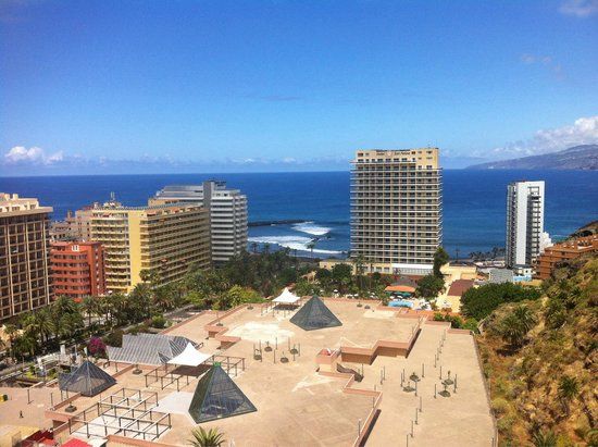 Las Pirámides de Martiánez